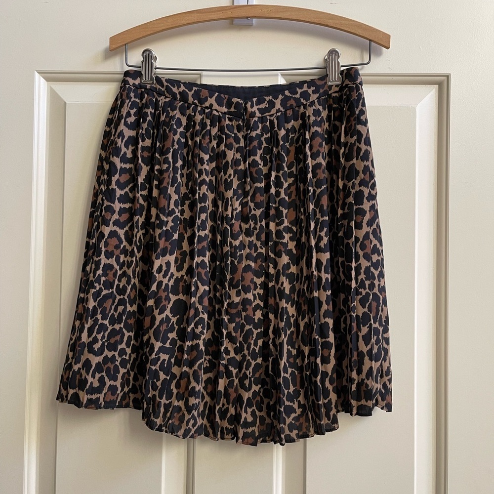 J. Crew leopard print pleated mini skirt - Picture 4 of 6